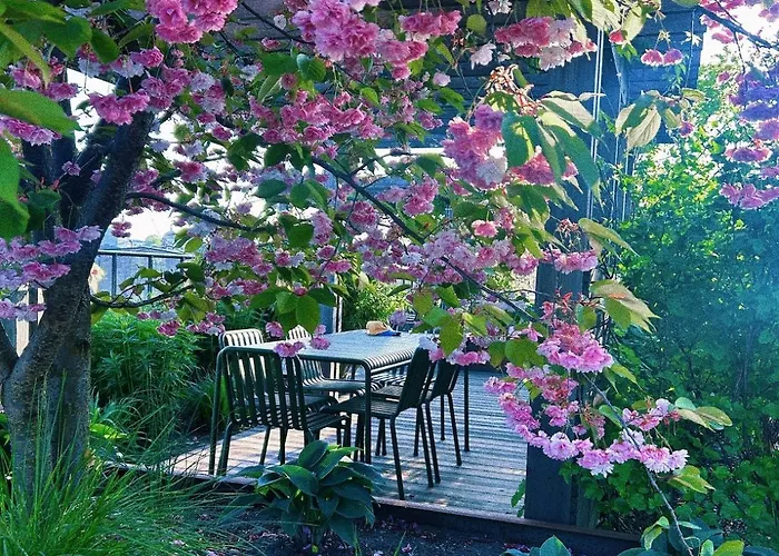 Modern With Big Rooftop Terrace Apartmán