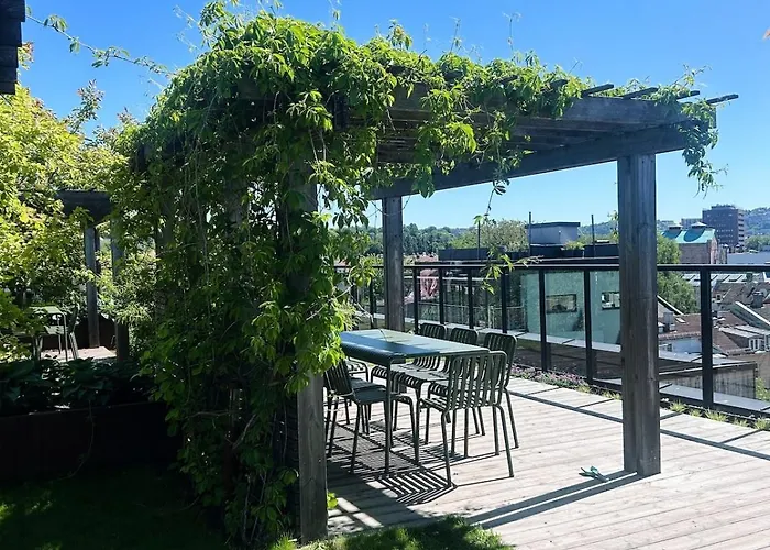 Modern With Big Rooftop Terrace Apartmán